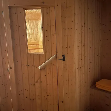 Haus Kreuzboden 度假居 *